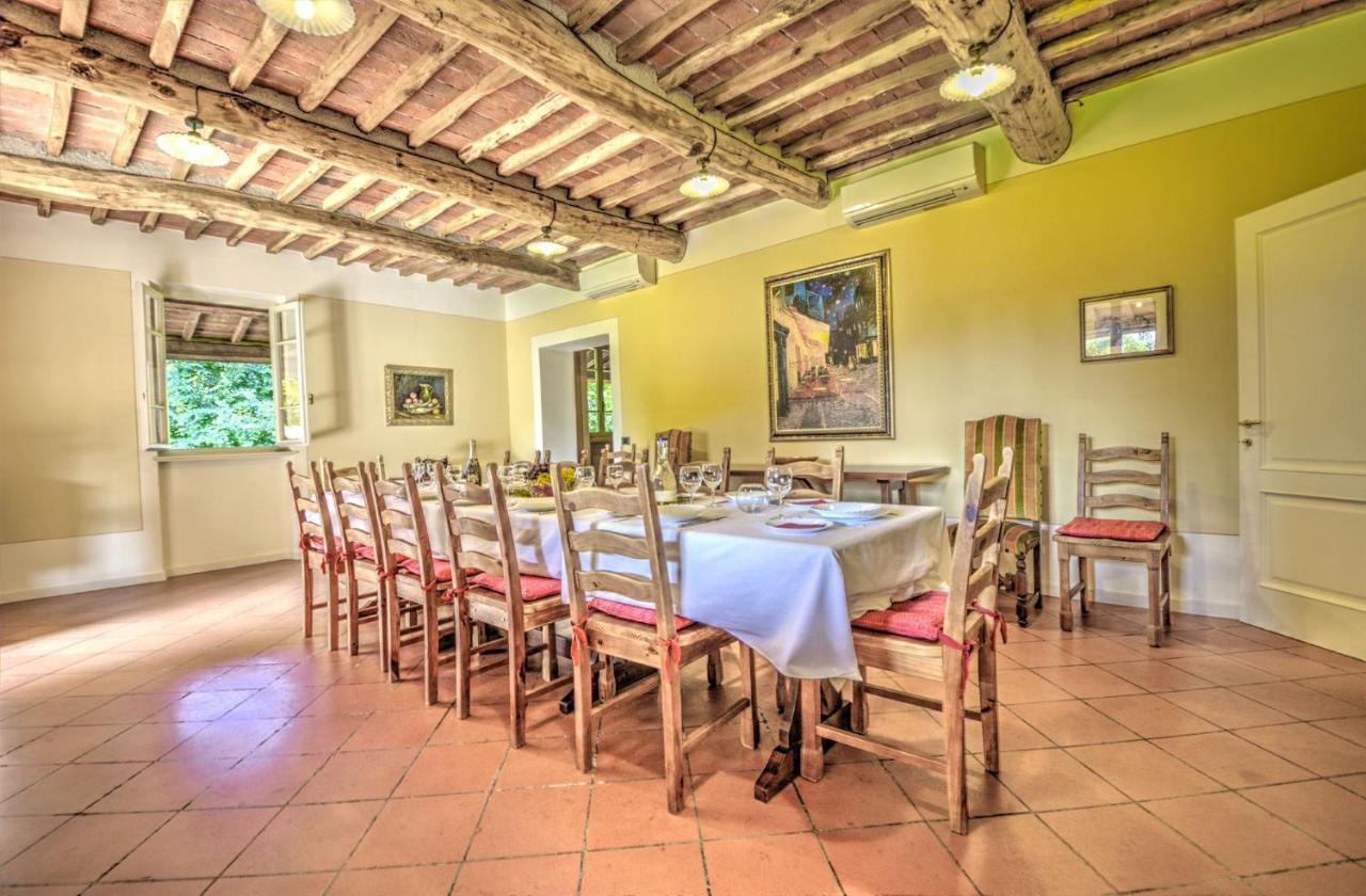 Lucca Cycling Holidays Il Tiglio Exterior photo