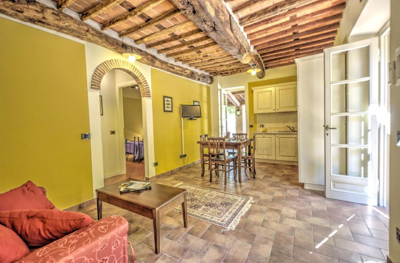 Lucca Cycling Holidays Il Tiglio Exterior photo